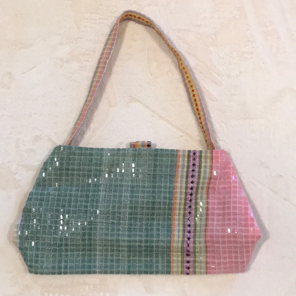 Ladies hand bag